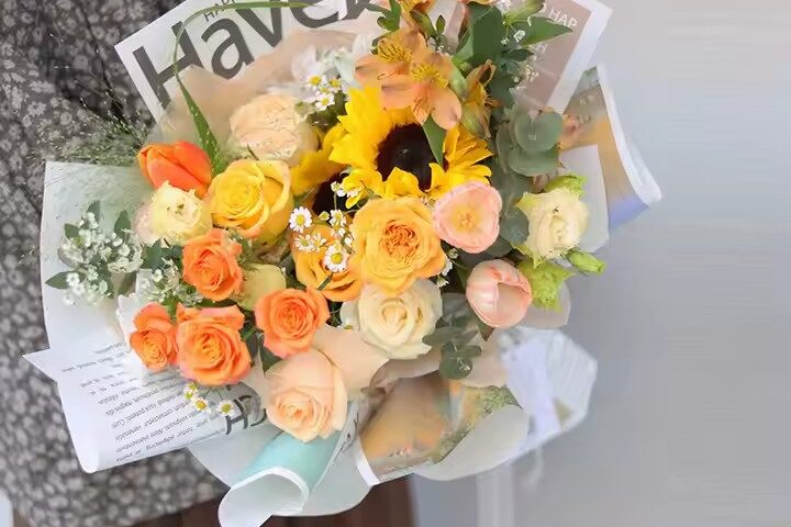 English print flower wrapping paper with retro newspaper design (3) Vintage English newspaper flower wrapping paper for bouquets