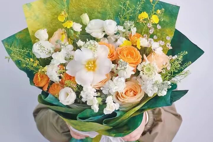 Hand-crumpled flower wrapping paper for bouquet lining