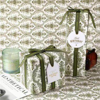 Thick premium holiday and birthday decorative wrapping paper
