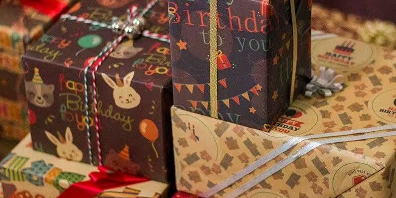 Thick kraft birthday gift wrapping paper with natural texture