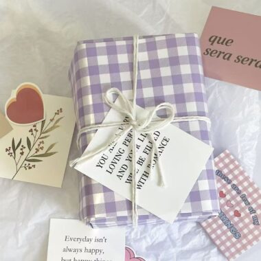 Waterproof thick plaid gift wrapping paper for packaging