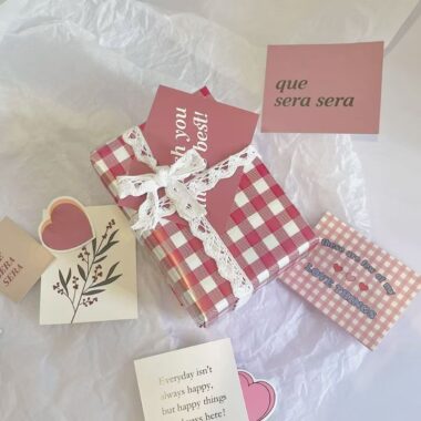 Waterproof thick plaid gift wrapping paper for packaging