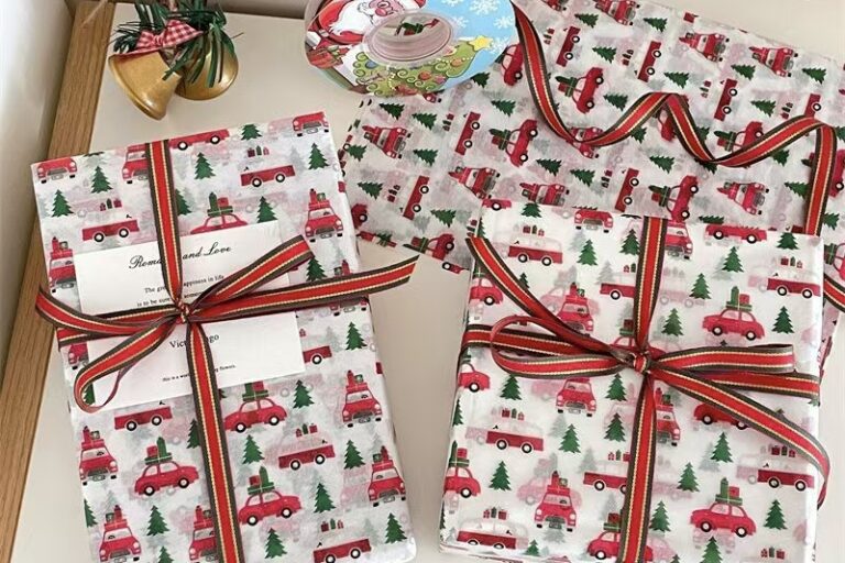 Cute car doodle Christmas wrapping paper for kids’ gifts