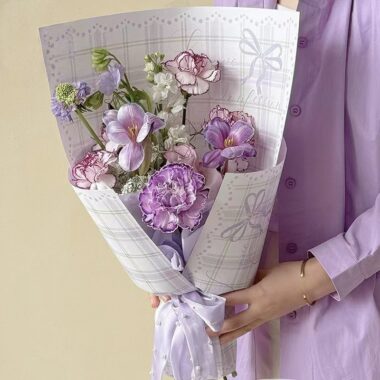 Minimalist checkered thick flower wrapping paper sheets