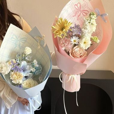 Minimalist checkered thick flower wrapping paper sheets