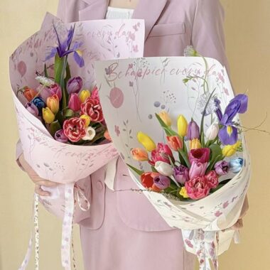 Thick floral printed Mother’s Day flower wrapping paper