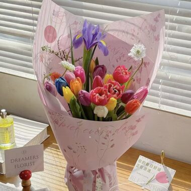 Thick floral printed Mother’s Day flower wrapping paper