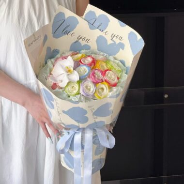 Romantic heart Valentine’s Day flower wrapping paper sheets