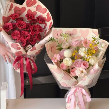 Romantic heart Valentine’s Day flower wrapping paper sheets