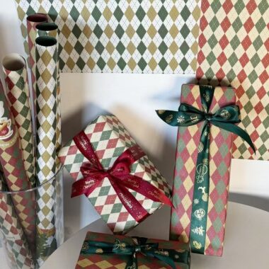 Thick kraft plaid Christmas wrapping paper for gifting