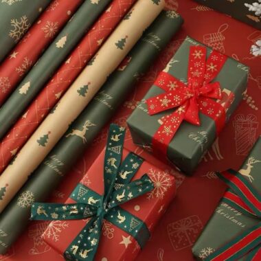 Vintage oversized retro Christmas wrapping paper sheets