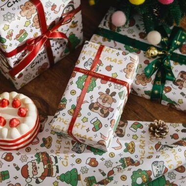 Vintage pet-themed Christmas wrapping paper for gifts