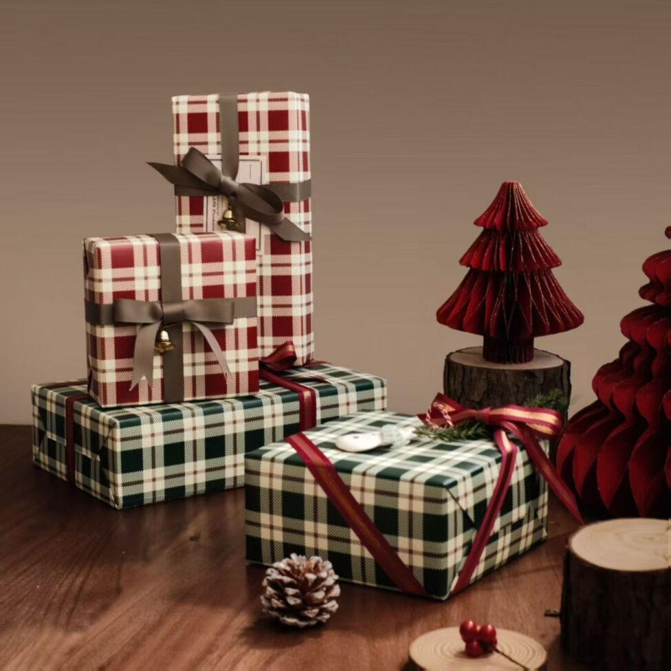 Vintage plaid luxury Christmas wrapping paper sheets