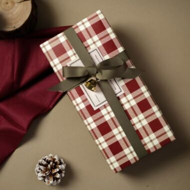 Vintage plaid luxury Christmas wrapping paper sheets