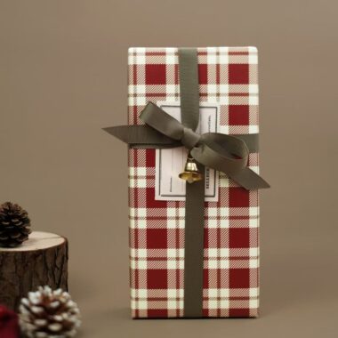 Vintage plaid luxury Christmas wrapping paper sheets