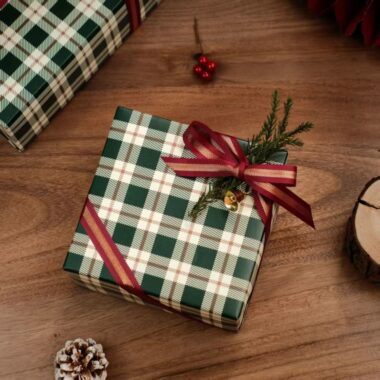 Vintage plaid luxury Christmas wrapping paper sheets