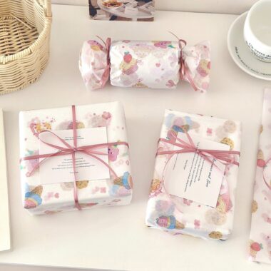Sweet cartoon cake festival gift wrapping paper cute style