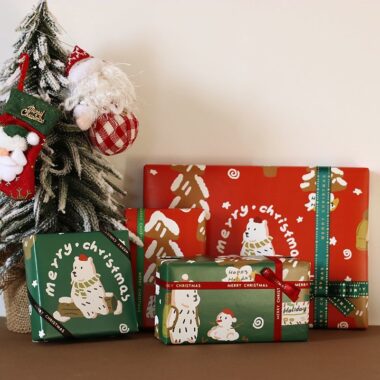 Cute little bear Christmas wrapping paper for holiday gifts