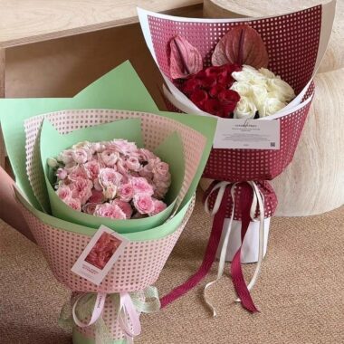 Hollow dopamine style creative flower wrapping paper