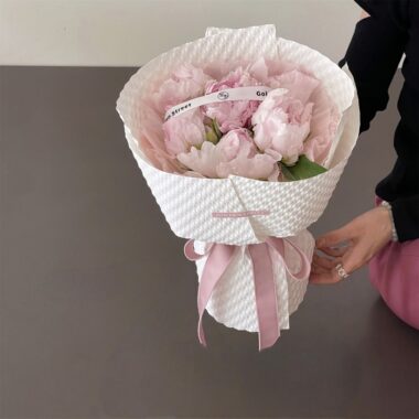Premium embossed waterproof flower wrapping paper for bouquets