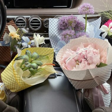 Premium embossed waterproof flower wrapping paper for bouquets