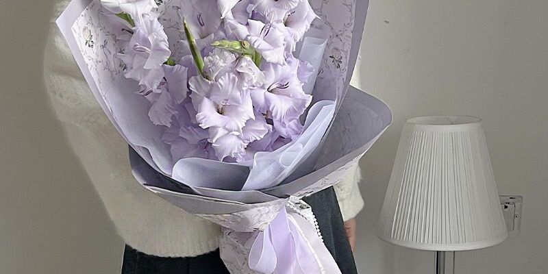 Premium floral Valentine’s flower wrapping paper for bouquets