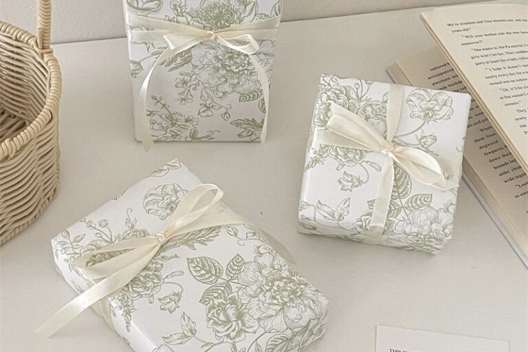 French vintage floral birthday gift wrapping paper elegant style