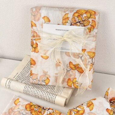 Ginkgo leaf decorative festival gift wrapping paper