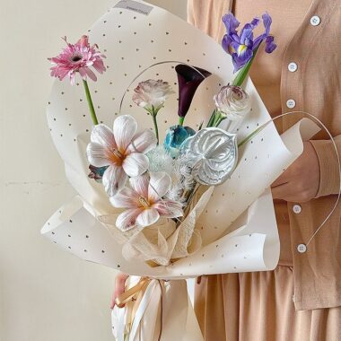 Gold foil heart waterproof flower wrapping paper for bouquets