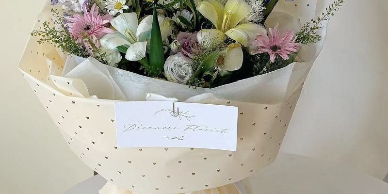 Gold foil heart waterproof flower wrapping paper for bouquets