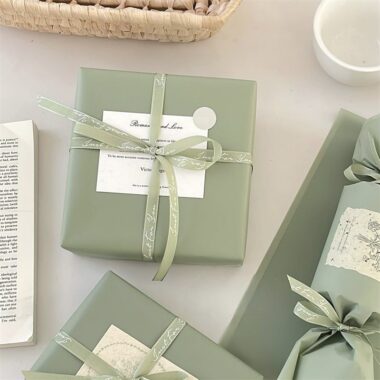 Korean minimalist green gift wrapping paper premium style
