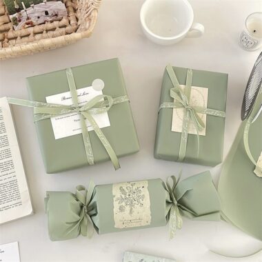 Korean minimalist green gift wrapping paper premium style