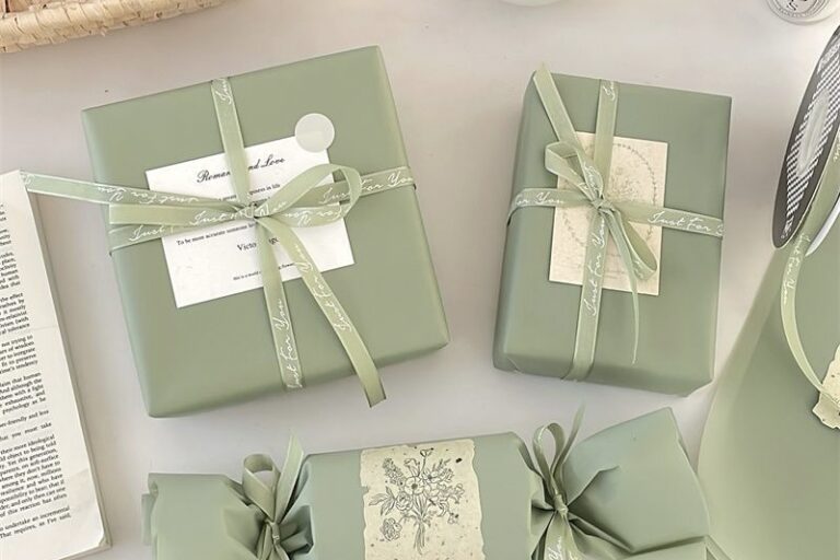 Korean minimalist green gift wrapping paper premium style
