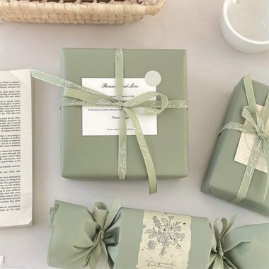 Korean minimalist green gift wrapping paper premium style