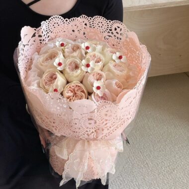 Hollow lace edge decorative flower wrapping paper