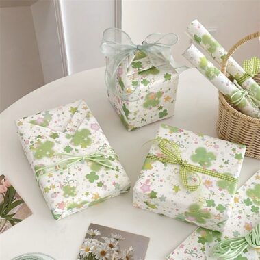 Lucky clover decorative gift wrapping paper high aesthetic