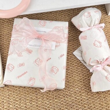 Pink cute cat decorative festival gift wrapping paper