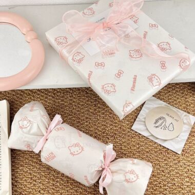 Pink cute cat decorative festival gift wrapping paper