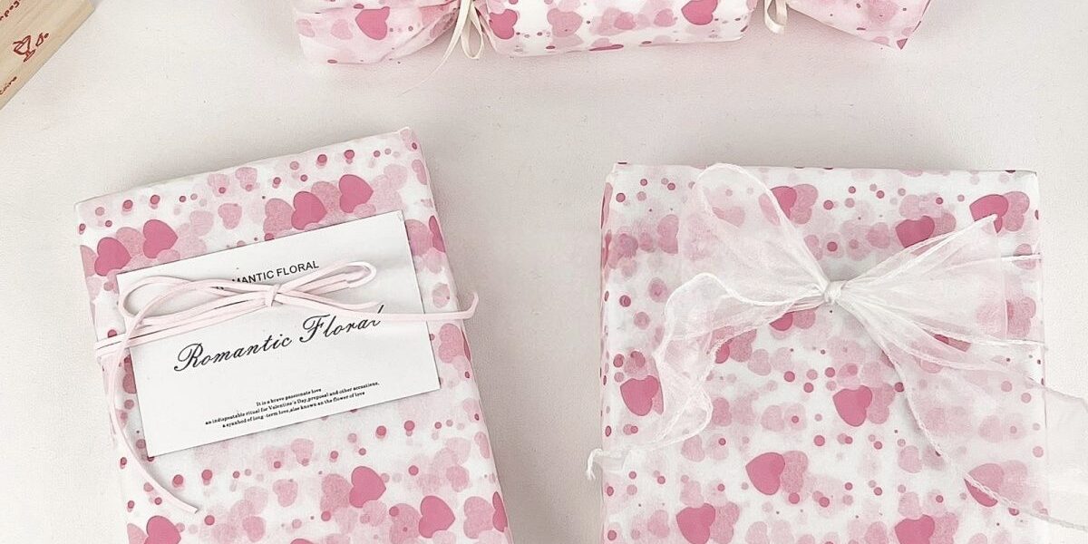 Soft pink heart festival decorative gift wrapping paper