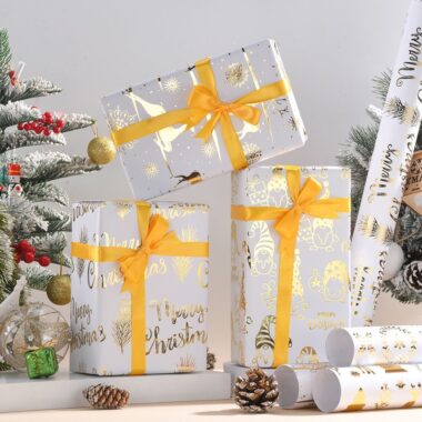 White gold foil minimalist Christmas wrapping paper for gifts
